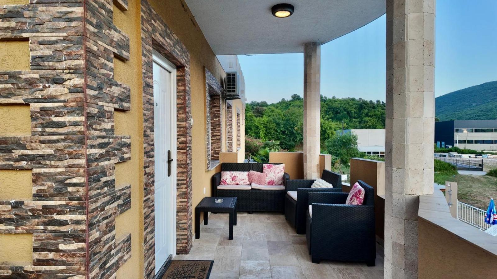 Appartement Ljiljanic Budva