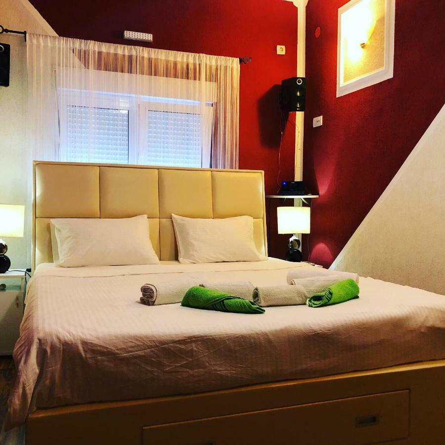 Appartement Ljiljanic Budva
